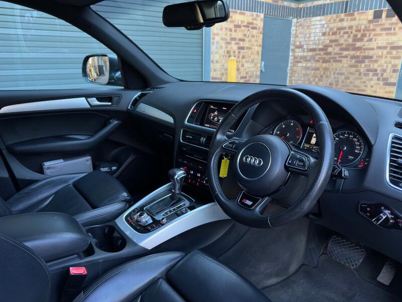 AUDI Q5